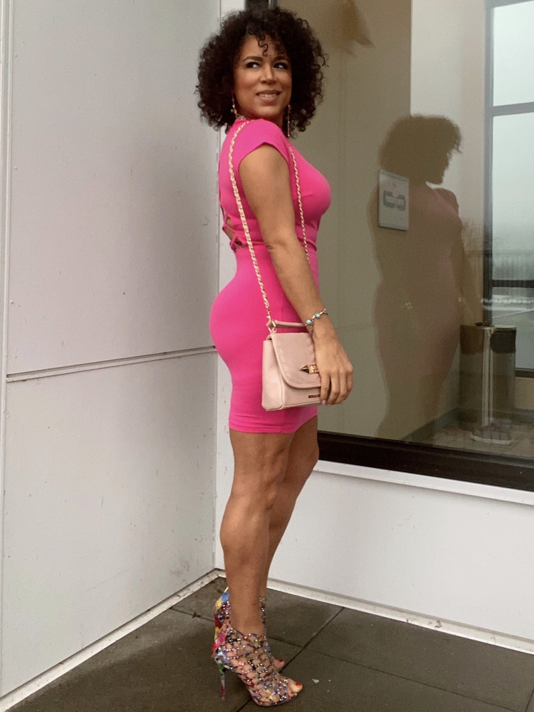 hot pink bodycon dress