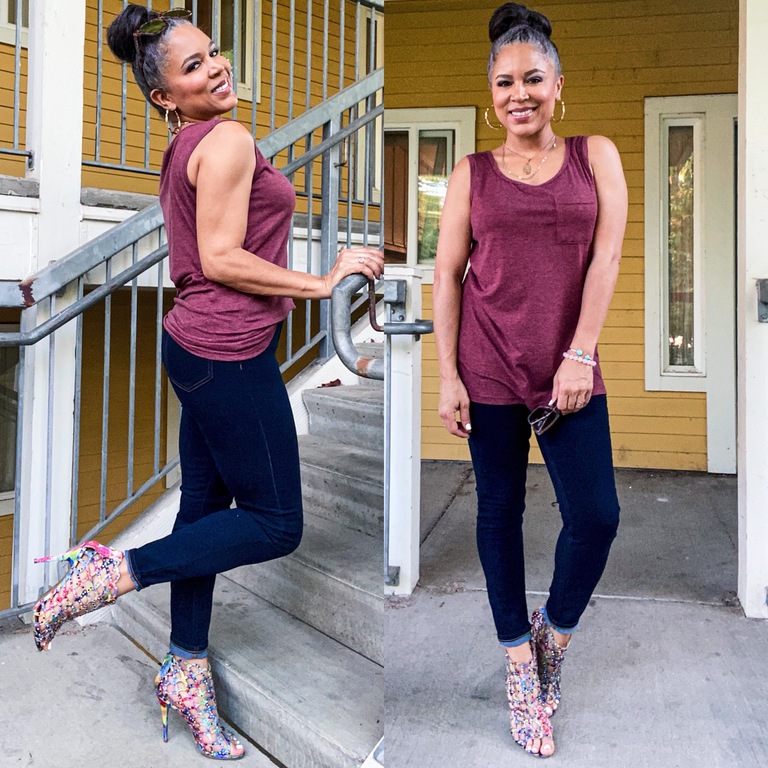 burgundy basic tunic length tank top and skinny jeans